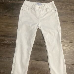 Peter Nygard White cropped pants/ woman’s size 8/ strechable⭐️ Host Pick